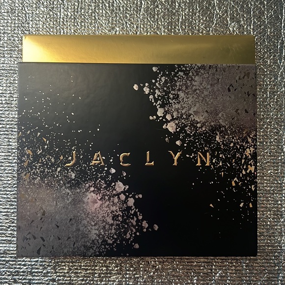 MORPHE JACLYN COSMETICSLUXE LEGACY EYESHADOW PALETTE